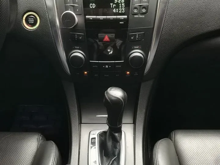 2010 Suzuki Kizashi 2.4L 178HP L4 CVT,autocango,china used car exporter,china ev exporter,chinese used car exporter,chinese used ev exporter