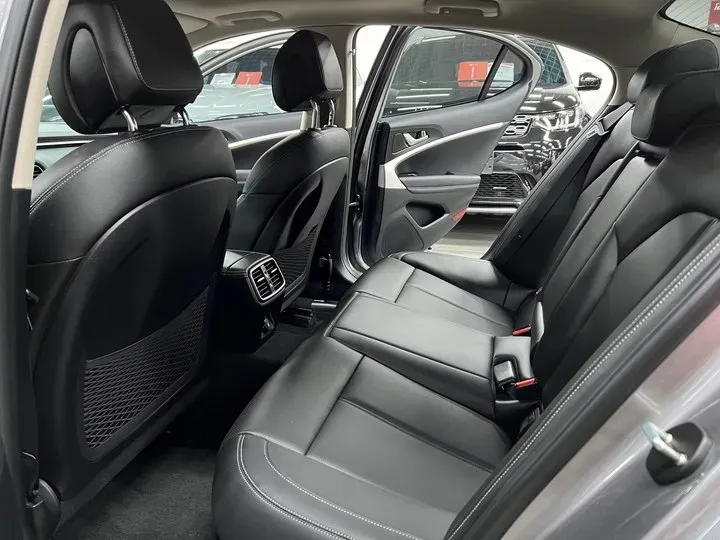 2021 Genesis G70 2.0T 245HP L4 8AT,autocango,china used car exporter,china ev exporter,chinese used car exporter,chinese used ev exporter