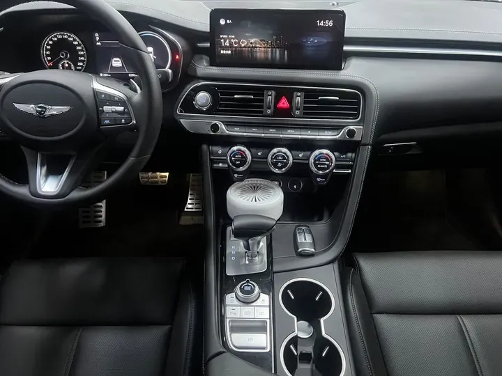 2021 Genesis G70 2.0T 245HP L4 8AT,autocango,china used car exporter,china ev exporter,chinese used car exporter,chinese used ev exporter