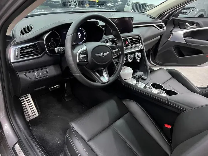 2021 Genesis G70 2.0T 245HP L4 8AT,autocango,china used car exporter,china ev exporter,chinese used car exporter,chinese used ev exporter