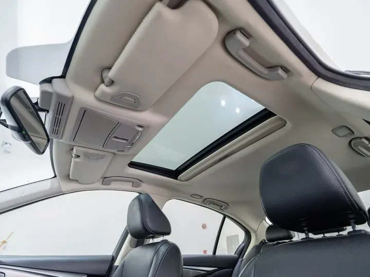 2014 Infiniti Q50 3.7L 351HP V6 7AT,autocango,china used car exporter,china ev exporter,chinese used car exporter,chinese used ev exporter