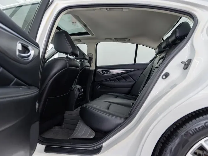 2014 Infiniti Q50 3.7L 351HP V6 7AT,autocango,china used car exporter,china ev exporter,chinese used car exporter,chinese used ev exporter