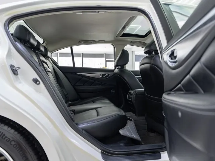 2014 Infiniti Q50 3.7L 351HP V6 7AT,autocango,china used car exporter,china ev exporter,chinese used car exporter,chinese used ev exporter