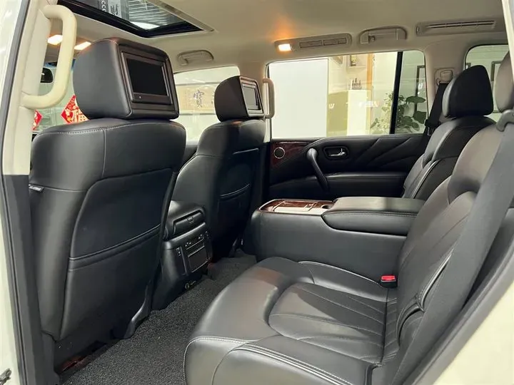 2016 Infiniti QX80 5.6L 398HP V8 7AT,autocango,china used car exporter,china ev exporter,chinese used car exporter,chinese used ev exporter