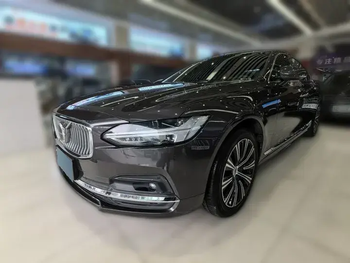 2021 Volvo S90 2.0T 250HP L4 8AT
