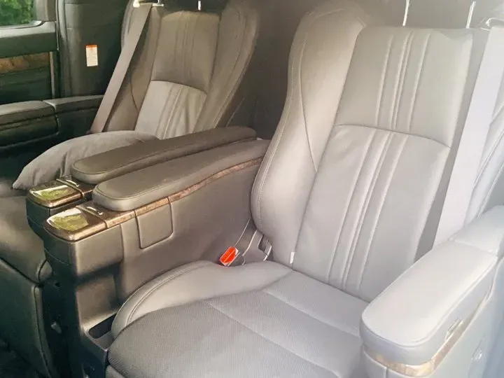 2019 Toyota Alphard 2.5L 117HP L4 E-CVT Hybrid,autocango,china used car exporter,china ev exporter,chinese used car exporter,chinese used ev exporter