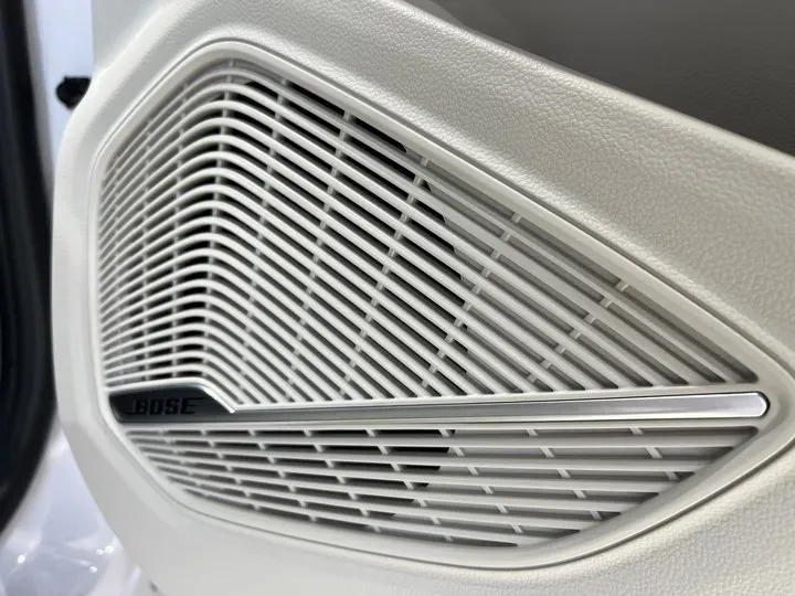 2021 Rising Auto MARVEL R 2AT BEV 69.9KWH,autocango,china used car exporter,china ev exporter,chinese used car exporter,chinese used ev exporter