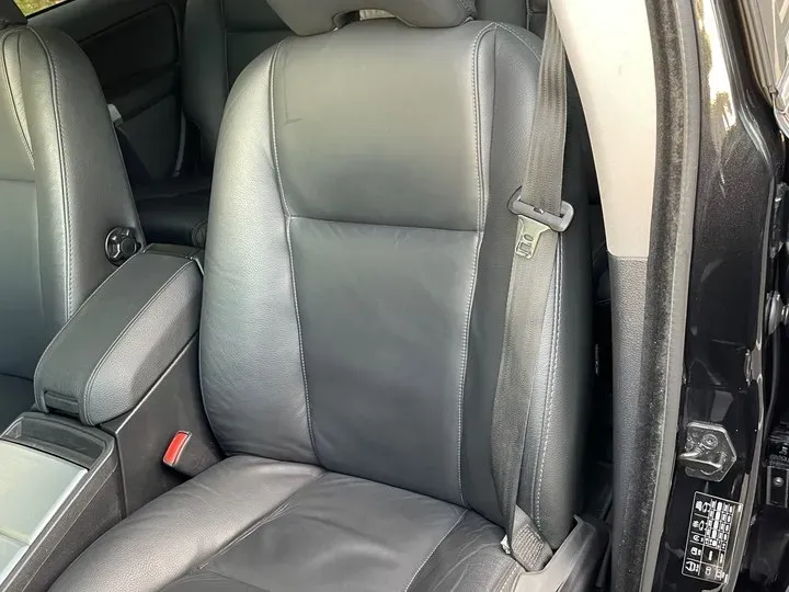 2014 Volvo XC Classic 2.5T 209HP L5 5AT,autocango,china used car exporter,china ev exporter,chinese used car exporter,chinese used ev exporter