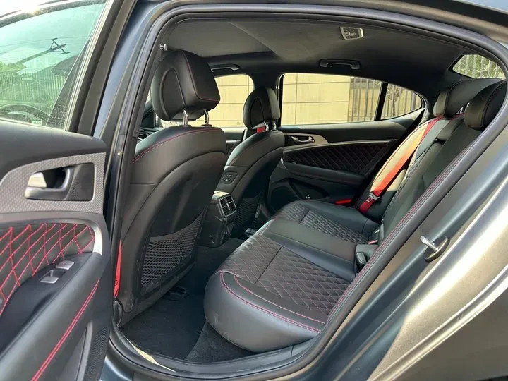 2021 Genesis G70 2.0T 245HP L4 8AT,autocango,china used car exporter,china ev exporter,chinese used car exporter,chinese used ev exporter