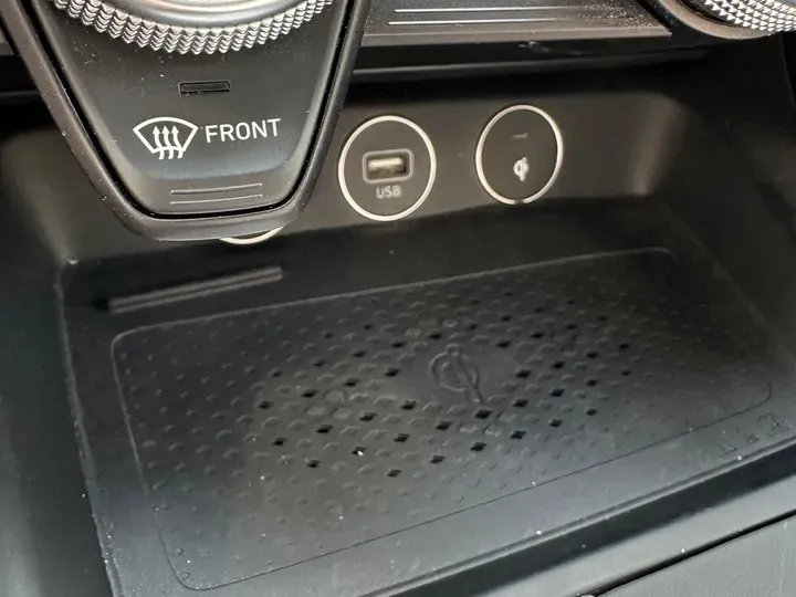 2021 Genesis G70 2.0T 245HP L4 8AT,autocango,china used car exporter,china ev exporter,chinese used car exporter,chinese used ev exporter