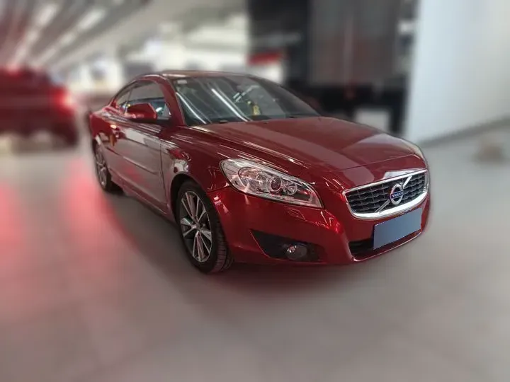 2010 Volvo C70 2.5T 230HP L5 5AT,autocango,china used car exporter,china ev exporter,chinese used car exporter,chinese used ev exporter