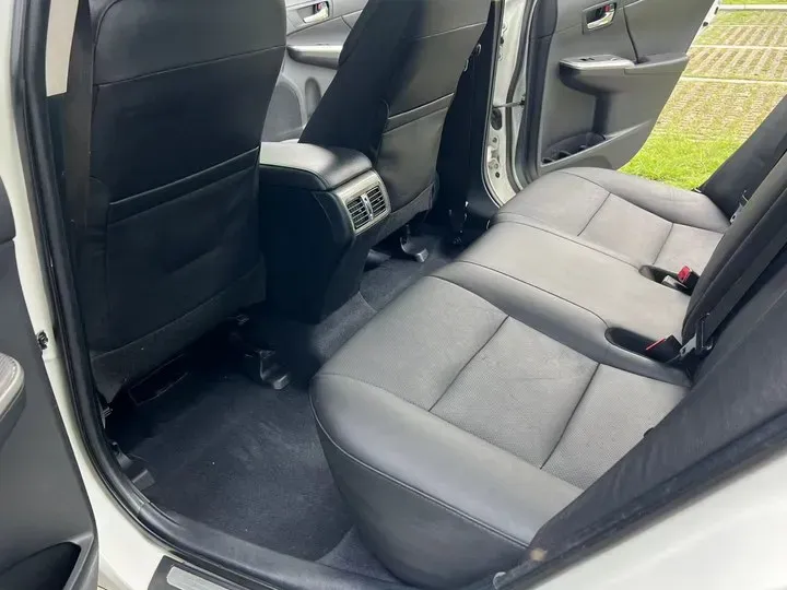 2015 Toyota Camry 2.0L 167HP L4 6AT,autocango,china used car exporter,china ev exporter,chinese used car exporter,chinese used ev exporter