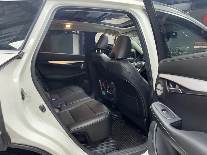 2018 Infiniti QX50 2.0T 272HP L4 CVT,autocango,china used car exporter,china ev exporter,chinese used car exporter,chinese used ev exporter