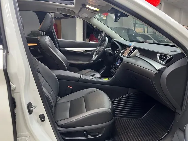 2018 Infiniti QX50 2.0T 272HP L4 CVT,autocango,china used car exporter,china ev exporter,chinese used car exporter,chinese used ev exporter