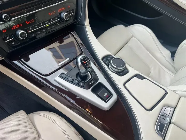 2015 BMW M6 4.4T 560HP V8 7DCT,autocango,china used car exporter,china ev exporter,chinese used car exporter,chinese used ev exporter