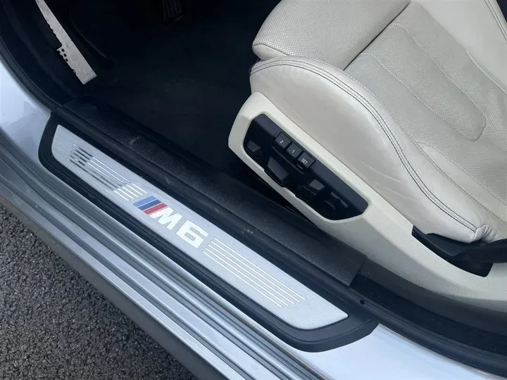 2015 BMW M6 4.4T 560HP V8 7DCT,autocango,china used car exporter,china ev exporter,chinese used car exporter,chinese used ev exporter