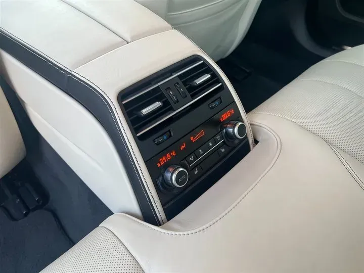 2015 BMW M6 4.4T 560HP V8 7DCT,autocango,china used car exporter,china ev exporter,chinese used car exporter,chinese used ev exporter