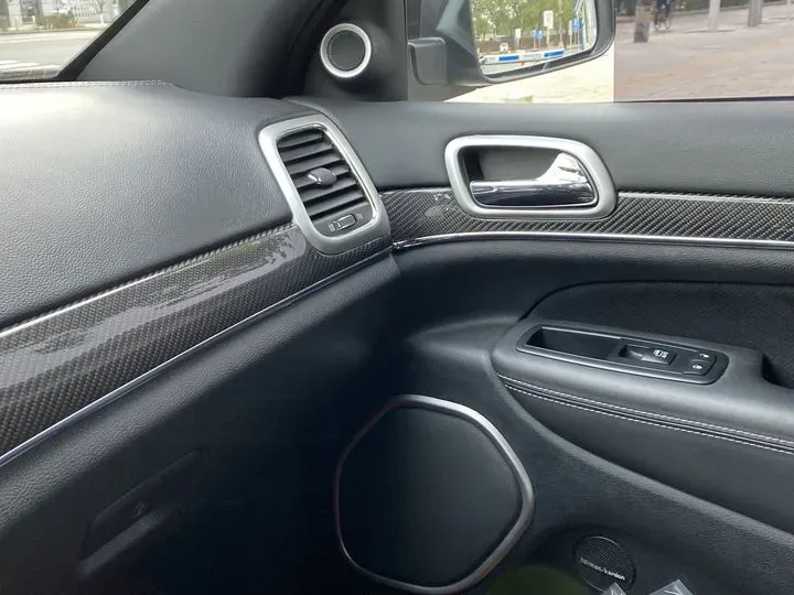 2014 Jeep Grand Cherokee SRT 6.4L 468HP V8 8AT,autocango,china used car exporter,china ev exporter,chinese used car exporter,chinese used ev exporter