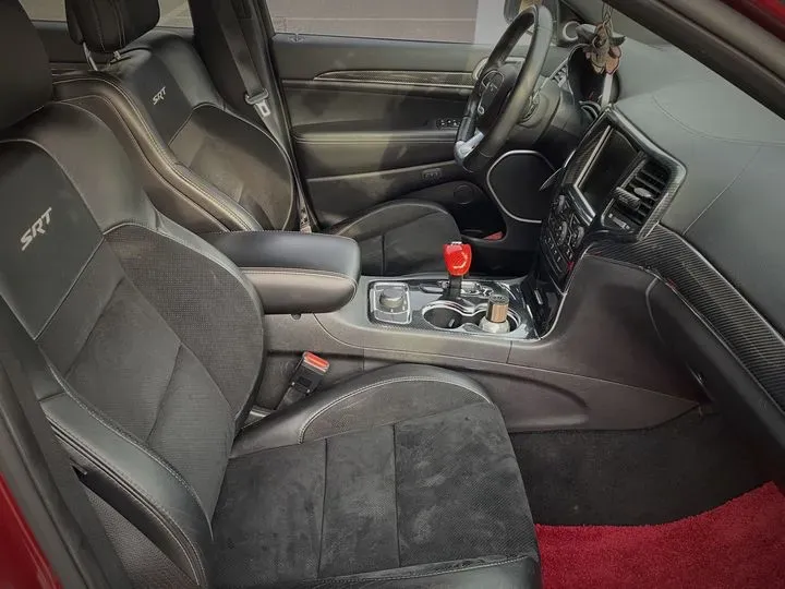 2014 Jeep Grand Cherokee SRT 6.4L 468HP V8 8AT,autocango,china used car exporter,china ev exporter,chinese used car exporter,chinese used ev exporter