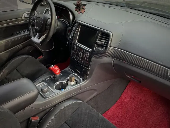 2014 Jeep Grand Cherokee SRT 6.4L 468HP V8 8AT,autocango,china used car exporter,china ev exporter,chinese used car exporter,chinese used ev exporter