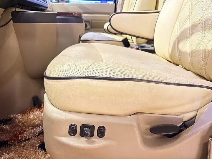 2011 Ford E350 5.4L 258HP V8 5AT,autocango,china used car exporter,china ev exporter,chinese used car exporter,chinese used ev exporter