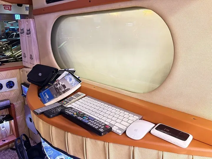 2011 Ford E350 5.4L 258HP V8 5AT,autocango,china used car exporter,china ev exporter,chinese used car exporter,chinese used ev exporter