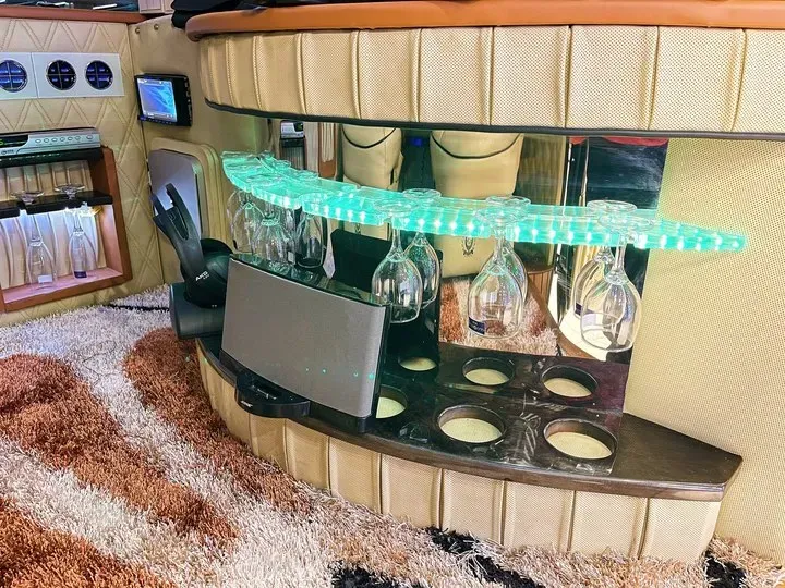 2011 Ford E350 5.4L 258HP V8 5AT,autocango,china used car exporter,china ev exporter,chinese used car exporter,chinese used ev exporter