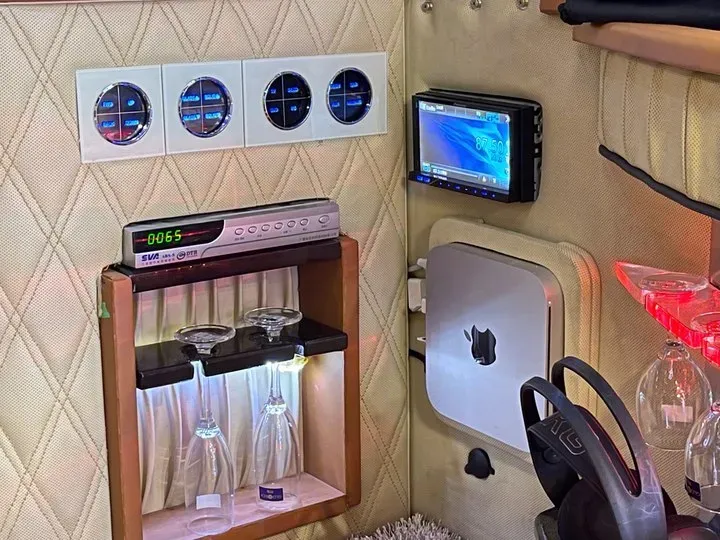 2011 Ford E350 5.4L 258HP V8 5AT,autocango,china used car exporter,china ev exporter,chinese used car exporter,chinese used ev exporter