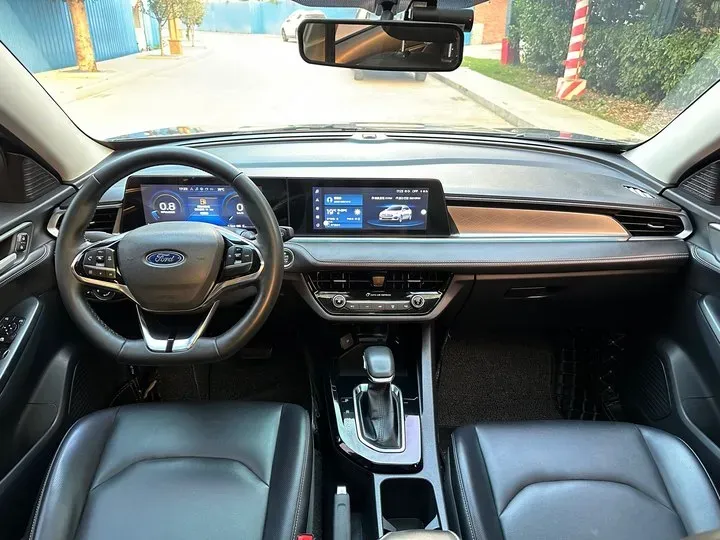 2021 Ford Escort 1.5L 122HP L3 6AT,autocango,china used car exporter,china ev exporter,chinese used car exporter,chinese used ev exporter