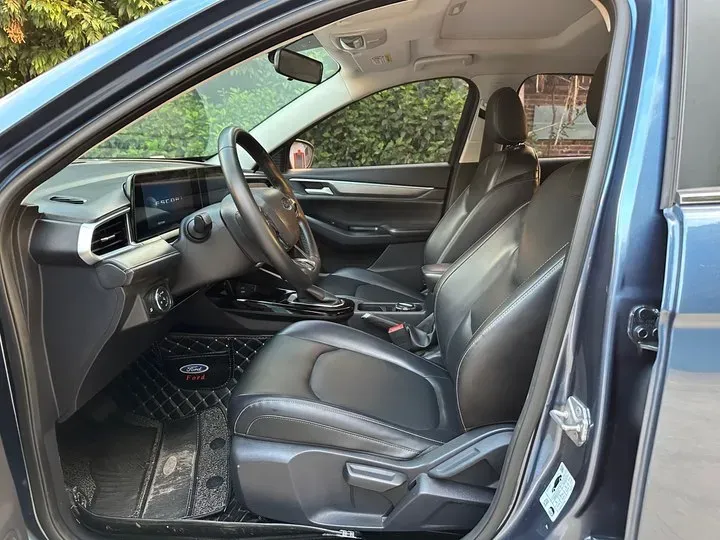 2021 Ford Escort 1.5L 122HP L3 6AT,autocango,china used car exporter,china ev exporter,chinese used car exporter,chinese used ev exporter