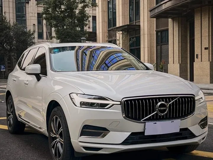 2020 Volvo XC60 2.0T 254HP L4 8AT,autocango,china used car exporter,china ev exporter,chinese used car exporter,chinese used ev exporter
