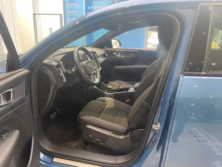 2023 Volvo C40 BEV 69KWH,autocango,china used car exporter,china ev exporter,chinese used car exporter,chinese used ev exporter