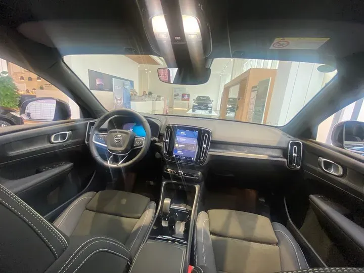 2023 Volvo C40 BEV 69KWH,autocango,china used car exporter,china ev exporter,chinese used car exporter,chinese used ev exporter