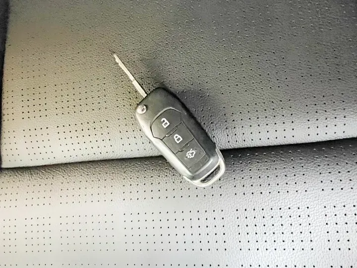 2017 Ford Escort 1.5L 113HP L4 6AT,autocango,china used car exporter,china ev exporter,chinese used car exporter,chinese used ev exporter