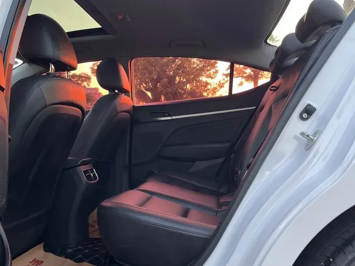 2019 Hyundai Elantra 1.5L 115HP L4 CVT,autocango,china used car exporter,china ev exporter,chinese used car exporter,chinese used ev exporter