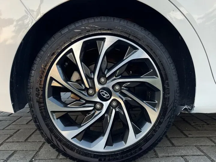 2019 Hyundai Elantra 1.5L 115HP L4 CVT,autocango,china used car exporter,china ev exporter,chinese used car exporter,chinese used ev exporter