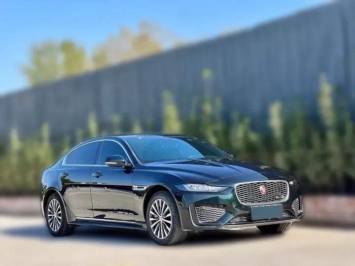 2022 Jaguar XEL 2.0T 200HP L4 8AT,autocango,china used car exporter,china ev exporter,chinese used car exporter,chinese used ev exporter