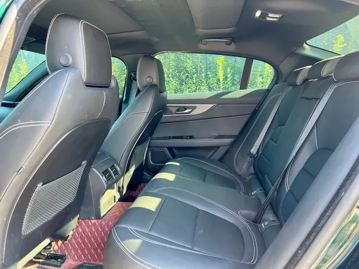 2022 Jaguar XEL 2.0T 200HP L4 8AT,autocango,china used car exporter,china ev exporter,chinese used car exporter,chinese used ev exporter
