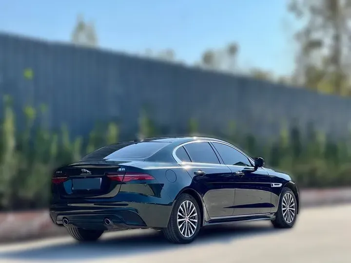 2022 Jaguar XEL 2.0T 200HP L4 8AT,autocango,china used car exporter,china ev exporter,chinese used car exporter,chinese used ev exporter