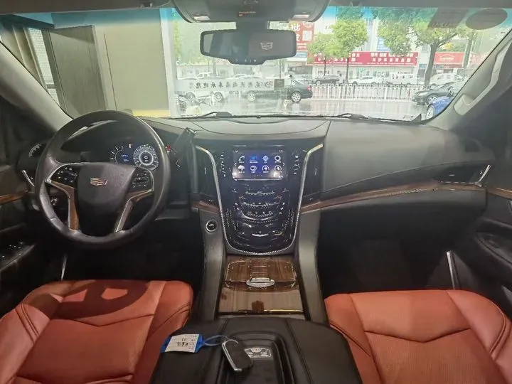 2018 GMC YUKON 5.3L 355HP V8 6AT,autocango,china used car exporter,china ev exporter,chinese used car exporter,chinese used ev exporter