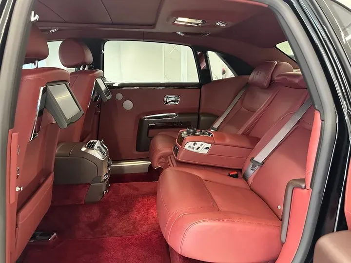 2018 Rolls-Royce Ghost 6.6T 571HP V12 8AT,autocango,china used car exporter,china ev exporter,chinese used car exporter,chinese used ev exporter