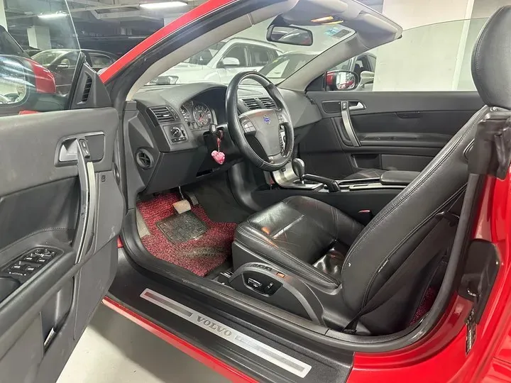 2008 Volvo C70 2.5T 230HP L5 5AT,autocango,china used car exporter,china ev exporter,chinese used car exporter,chinese used ev exporter