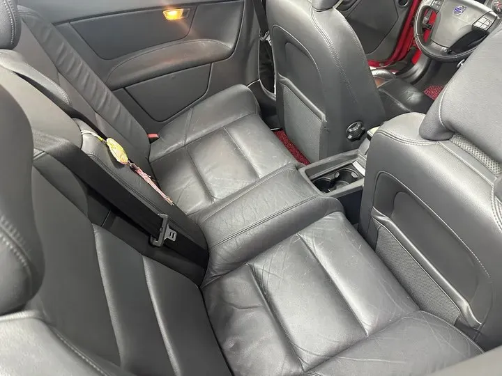 2008 Volvo C70 2.5T 230HP L5 5AT,autocango,china used car exporter,china ev exporter,chinese used car exporter,chinese used ev exporter