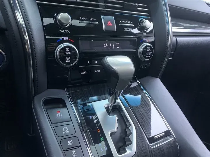 2020 Lexus LM 2.5L 117HP L4 E-CVT Hybrid,autocango,china used car exporter,china ev exporter,chinese used car exporter,chinese used ev exporter