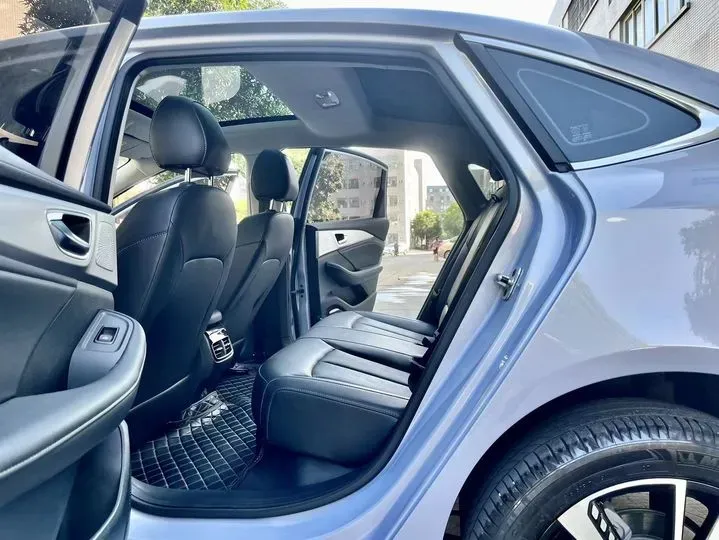 2020 Rising Auto ER6 BEV 69.9KWH,autocango,china used car exporter,china ev exporter,chinese used car exporter,chinese used ev exporter