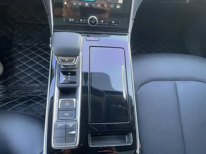 2020 Rising Auto ER6 BEV 69.9KWH,autocango,china used car exporter,china ev exporter,chinese used car exporter,chinese used ev exporter