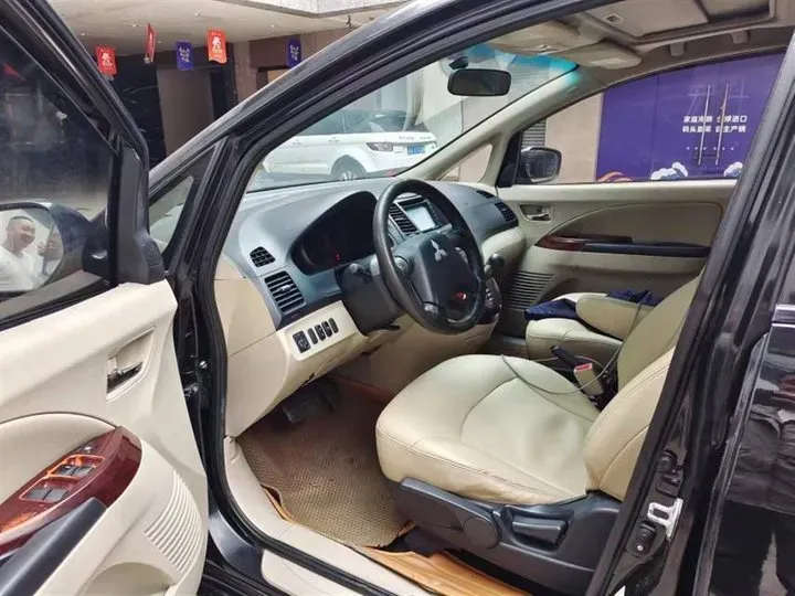 2007 Mitsubishi Grandis 2.4L 165HP L4 4AT,autocango,china used car exporter,china ev exporter,chinese used car exporter,chinese used ev exporter