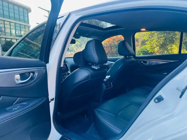 2014 Infiniti Q50 3.7L 351HP V6 7AT,autocango,china used car exporter,china ev exporter,chinese used car exporter,chinese used ev exporter