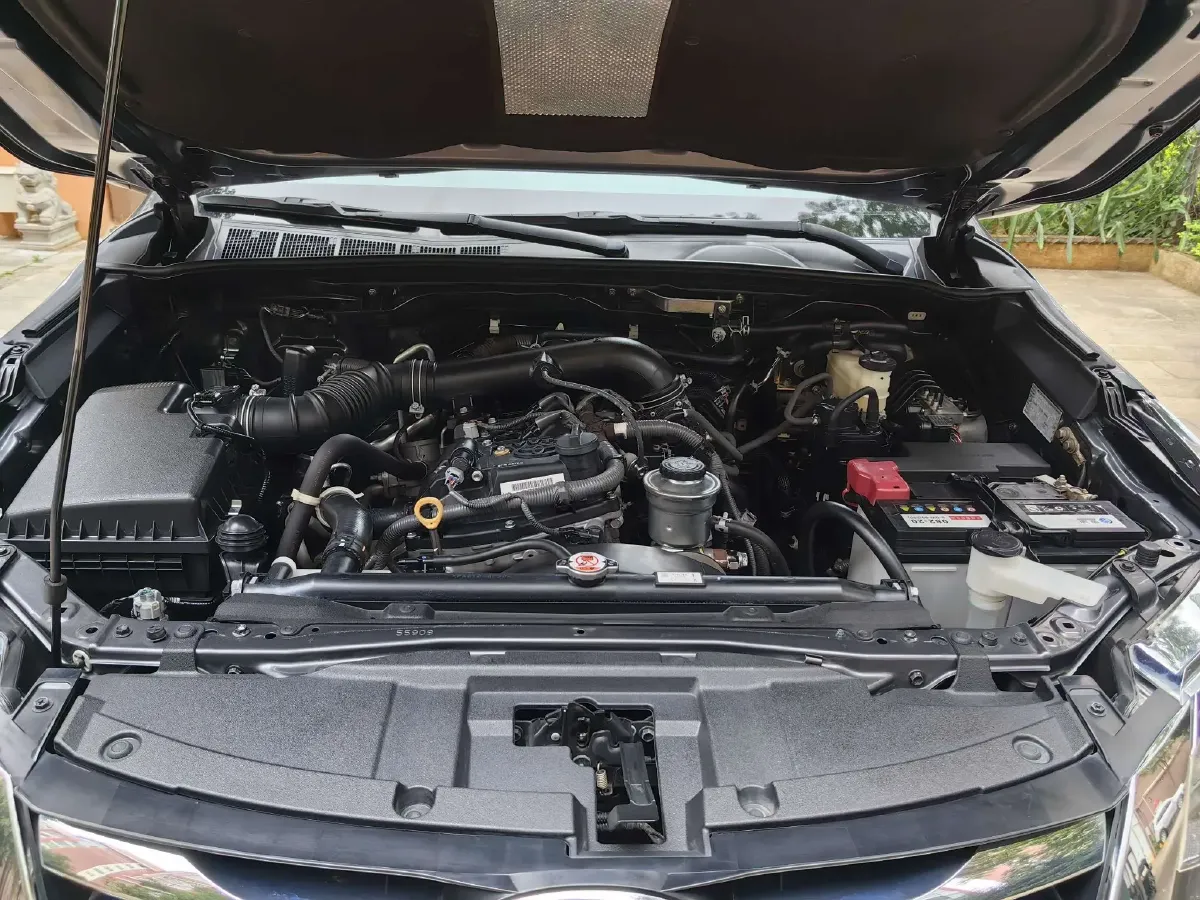 2016 Toyota Fortuner 2.7L 163HP L4 6AT,autocango,china used car exporter,china ev exporter,chinese used car exporter,chinese used ev exporter