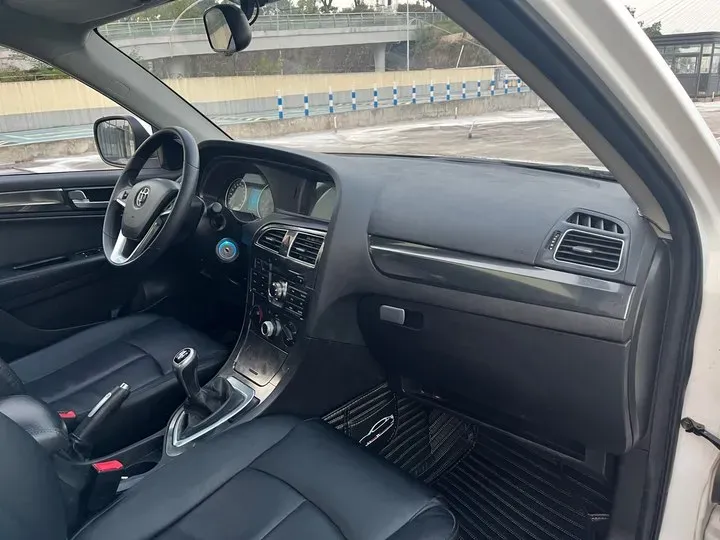 2014 Brilliance Auto V5 1.5T 150HP L4 5MT,autocango,china used car exporter,china ev exporter,chinese used car exporter,chinese used ev exporter